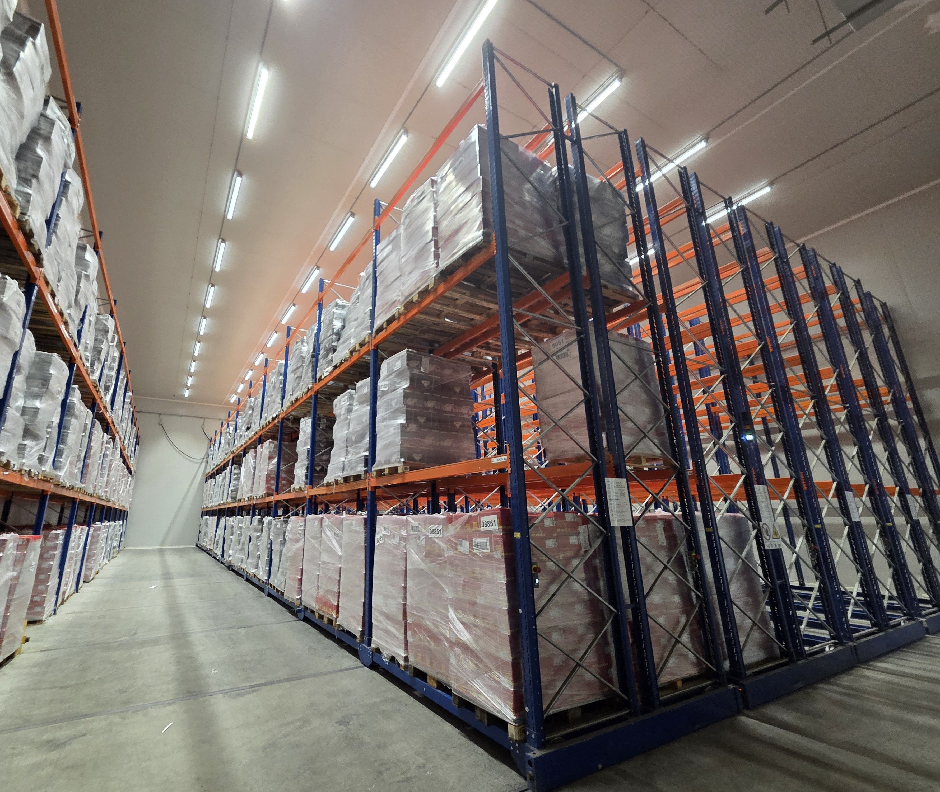 Automated rolling-rack system — 3,600 frozen pallet positions