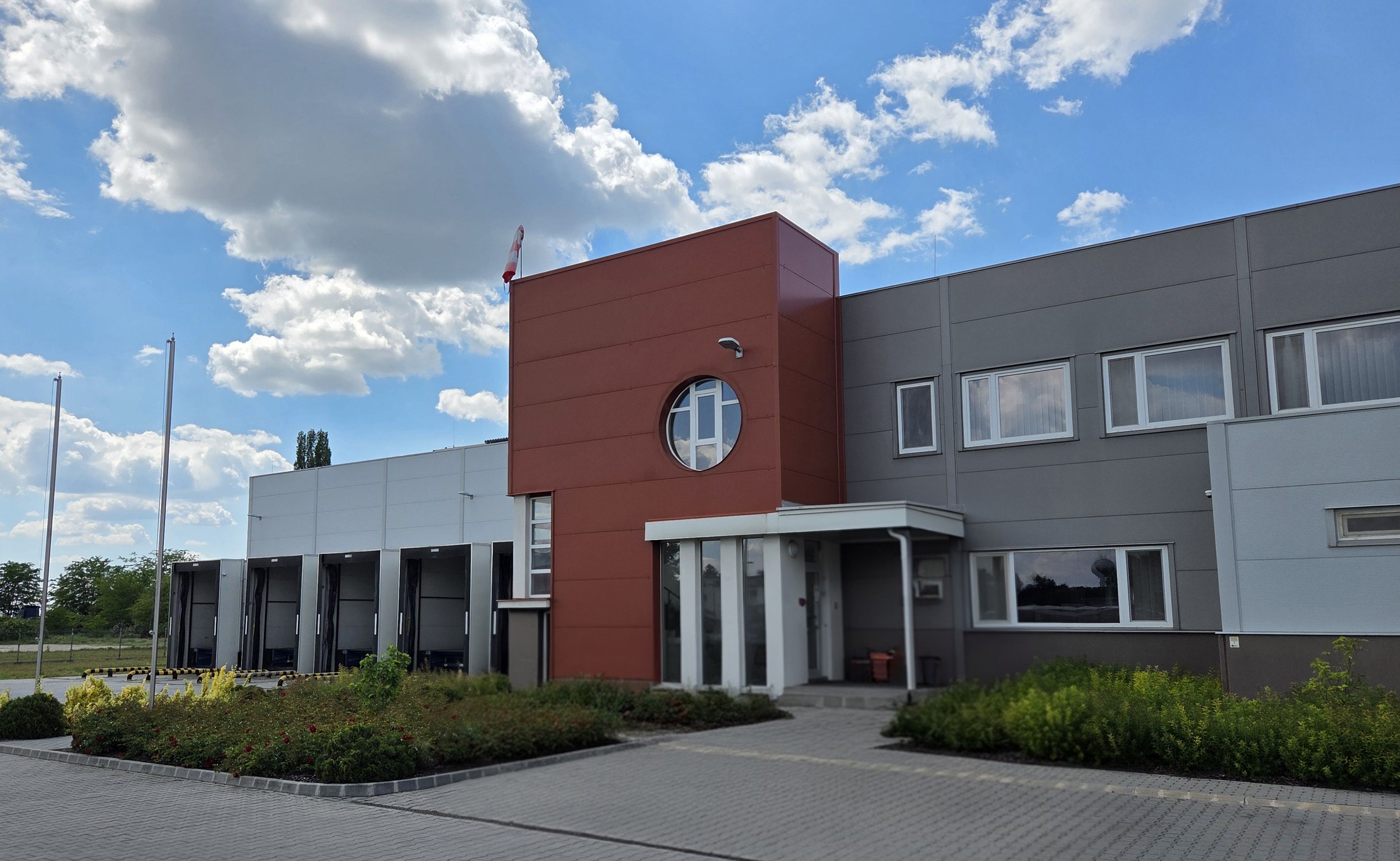Exterior view of the Ice-Store cold storage building, Kiskunfélegyháza